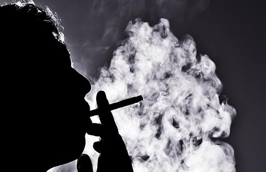 Smoking, Smoking Harms, Diseases Due To Smoking, Eye Sight, Eye Problems, Vision Problems, Diabetese, Motiabind, Health And Lifestyle News In Hindi, Jansatta