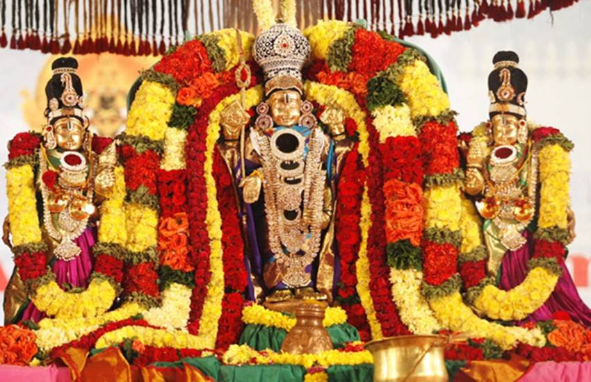 तिरुपति बालाजी मंदिर की एक तस्वीर। 