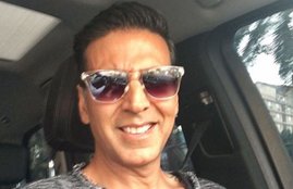 Akshay kUmar, Nitara, Twinkle Khanna
