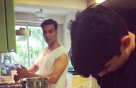 Akshay kUmar, Aarav, Twinkle Khanna