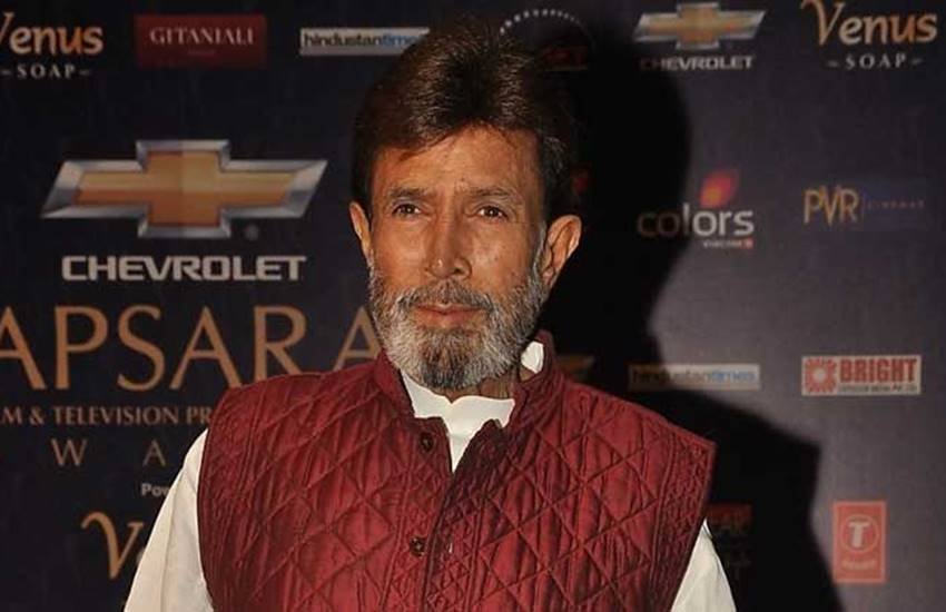 Bollywood Celebrities, Bollywood Celebrities alcohol, bollywood alcohol drinkers, alcoholic actors and actresses, bollywood actors who drink too much, bollywood actors who drink and smoke, bollywood stars lost career, sanjay dutt story, manisha koirala, meena kumari story