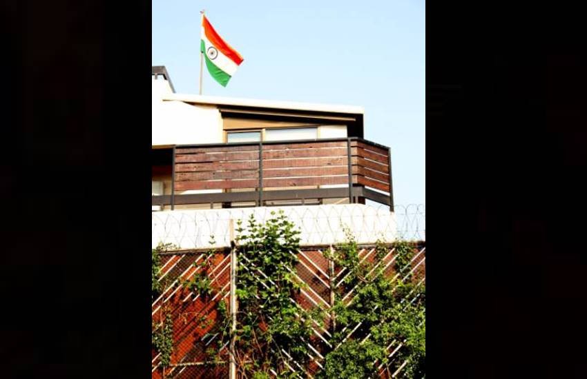 amitabh bachchan, amitabh bachchan home, amitabh bachchan home photos, amitabh bachchan home mumbai, amitabh bachchan home interior, inside photos of jalsa, jalsa photos, amitabh bachchan jalsa photos, photos of jalsa