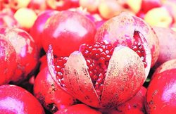 अपनी रोजाना की खुराक में शामिल कीजिए अनार, नहीं पड़ेगी ‘त्वचा विशेषज्ञ’ की जरूरत!