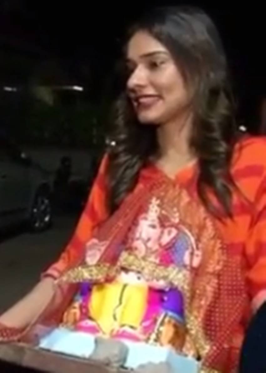 tv stars on ganesh chaturthi, stars Romit Raj, Tina Kakkar Prasher, karan wahi, sharad malhotra, mandira bedi, tv stars on ganesh chaturthi, stars Romit Raj, Tina Kakkar Prasher, karan wahi, sharad malhotra, mandira bedi, bollywood updates, bollywood updates in hindi, bollywood news in hindi, entertainment news, bollywood news, bollywood actor, bollywood updates, bollywood updates in hindi, bollywood news in hindi, entertainment news