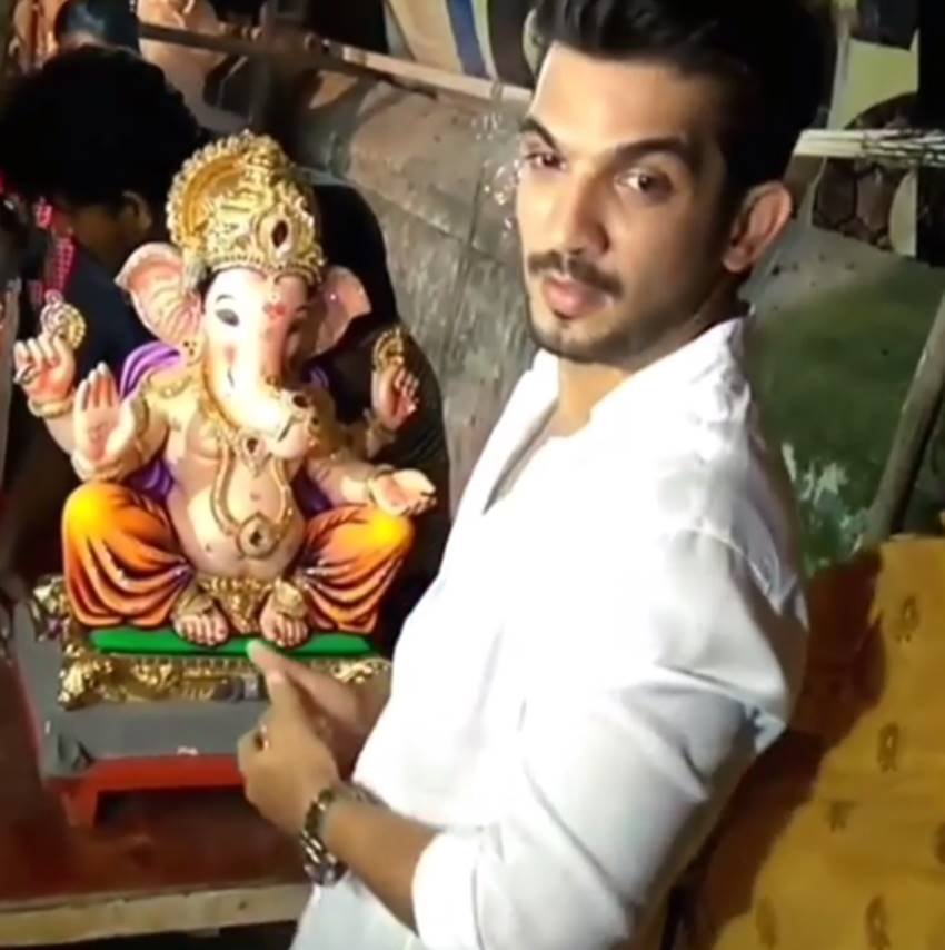 tv stars on ganesh chaturthi, stars Romit Raj, Tina Kakkar Prasher, karan wahi, sharad malhotra, mandira bedi, tv stars on ganesh chaturthi, stars Romit Raj, Tina Kakkar Prasher, karan wahi, sharad malhotra, mandira bedi, bollywood updates, bollywood updates in hindi, bollywood news in hindi, entertainment news, bollywood news, bollywood actor, bollywood updates, bollywood updates in hindi, bollywood news in hindi, entertainment news