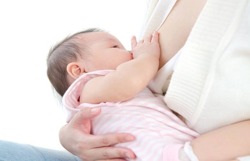 Surrogate baby, surrogate baby breastfeed, how to breastfeed surrogate baby, Breast milk, Lactation, Surrogacy, pregnancy tips in hindi, surrogacy tips in hindi, surrogate baby health tips in hindi, health news in hindi, jansatta
