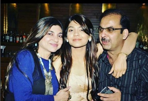 Syesha Kapoor, Alka Yagnik daughter Syesha Kapoor, Syesha Kapoor hot Photos, Syesha Kapoor Photos, Syesha Kapoor Instagram, Syesha Kapoor images