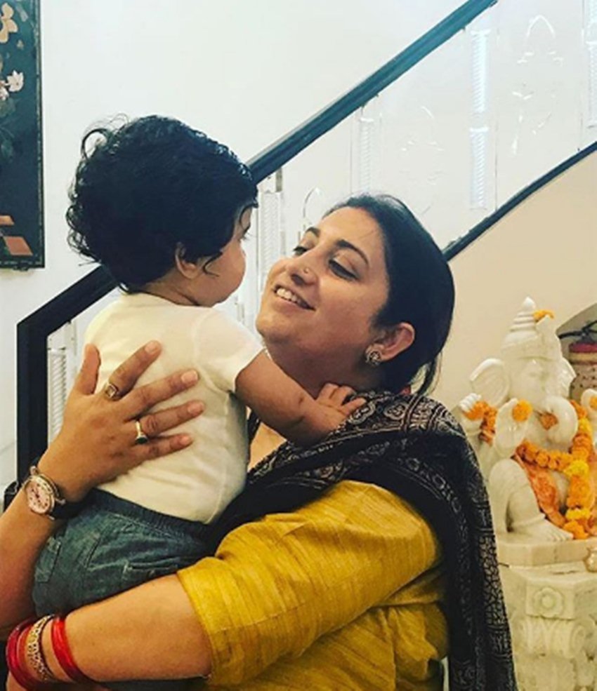 zoish irani, smriti irani Family, smriti irani Children, smriti irani Family Photos, smriti irani Son, smriti irani Daughter, smriti irani Husband, smriti irani Family Photos