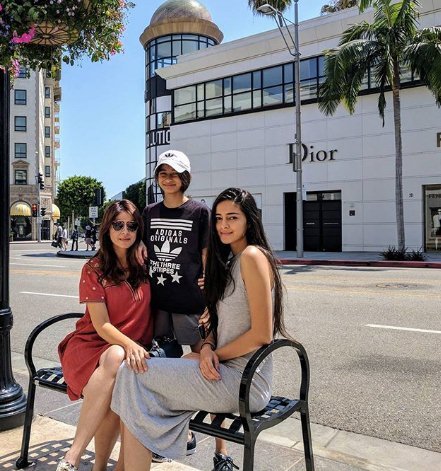 Farah Khan, Chunky Pandey, Ananya Pandey, Daughter, Photo, Comment, Funny, DNA