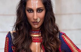 Chitrangada Singh, Chitrangada Singh ramp walk, Chitrangada Singh in Lakme Fashion Week, Lakme Fashion Week 2017, Chitrangada Singh looked stunning, bollywood news, bollywood news in hindi, bollywood updates in hindi, bollywood news, entertainment news, bollywood news, bollywood news in hindi, bollywood updates in hindi, bollywood news, entertainment news