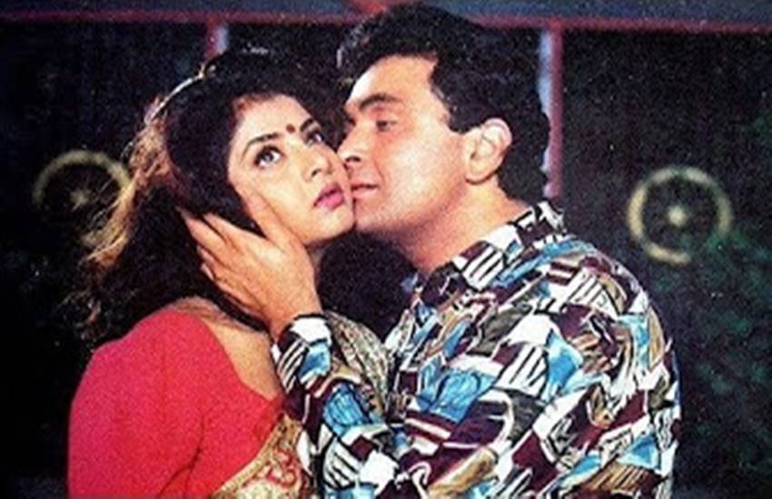 14 हिंदी और 7 साउथ फिल्मों में काम करने वाली दिव्या भारती के साथ दीवाना की शूटिंग करते समय कुछ ऐसा हुआ जिसकी शायद उन्होंने कल्पना भी नहीं की थी। (फोटो सोर्स-यू-ट्यूब) 14 हिंदी और 7 साउथ फिल्मों में काम करने वाली दिव्या भारती के साथ दीवाना की शूटिंग करते समय कुछ ऐसा हुआ जिसकी शायद उन्होंने कल्पना भी नहीं की थी। (फोटो सोर्स-यू-ट्यूब)