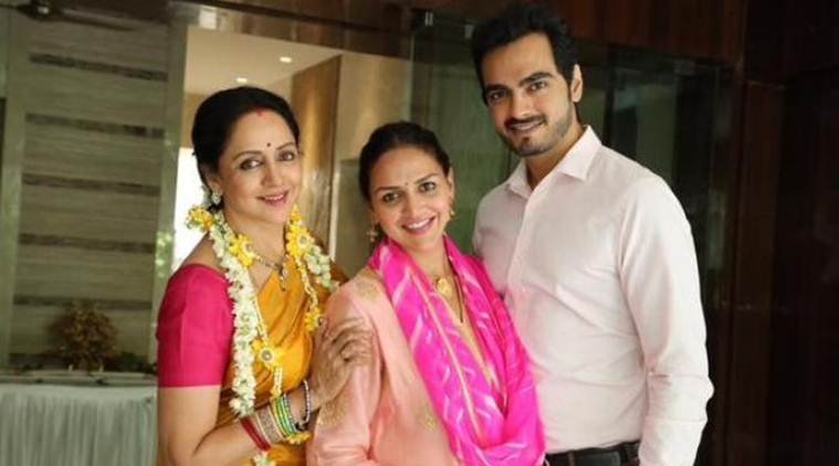 esha deol, esha deol godh bharai, esha deol pregnancy, esha deol marriage, esha deol bharath takthani, esha deol family, esha deol wedding, esha deol latest, esha deol pregnancy photos