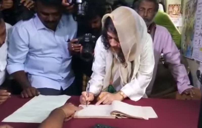 irom sharmila, irom sharmila marriage, desmond coutinho, irom sharmila marries, irom sharmila married, irom sharmila coutinho, india news