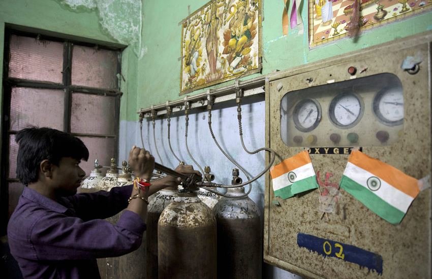 kafeel khan, dr kafeel khan, Gorakhpur tragedy, Gorakhpur, Gorakhpur children dies, BRD hospital, yogi aditya nath, encephalitis, rape accused, Hindi news, Jansatta