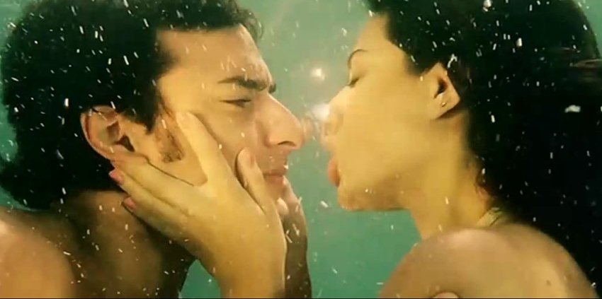 raabta underwater romance, emraan hashmi with amyra dastur underwater, lara dutta underwater romance with sanjay dutt, OK jaanu underwater romance, underwater kissing