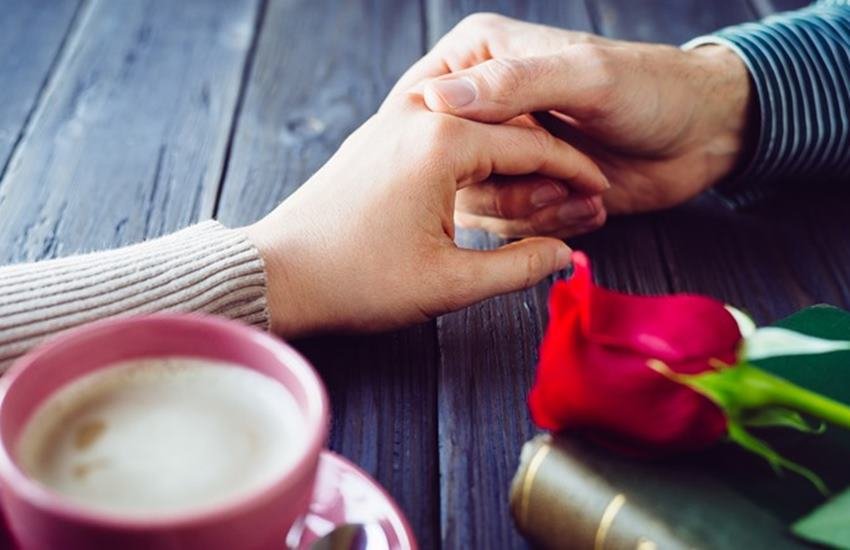 Love, Relationship, How To Know That You Are In Love, Love Symptoms, How To Know That You love Her, How To Know That You love him, Love Signs, Love Tips, Relationship Tips, Love And Relationship News In Hindi, Lifestyle News IN Hindi, Jansatta