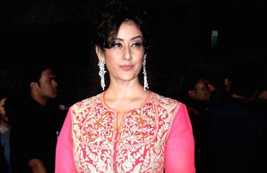Bollywood Celebrities, Bollywood Celebrities alcohol, bollywood alcohol drinkers, alcoholic actors and actresses, bollywood actors who drink too much, bollywood actors who drink and smoke, bollywood stars lost career, sanjay dutt story, manisha koirala, meena kumari story