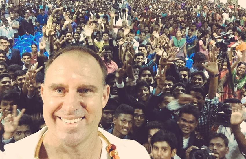 पूर्व ऑस्‍ट्रेलियाई क्रिकेटर मैथ्‍यू हेडन को भारत से खास लगाव है। 