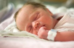 जन्म के समय कम है बच्चे का वजन तो होता है संक्रमण का खतरा, ये उपाय अपनाकर रख सकते हैं सुरक्षित