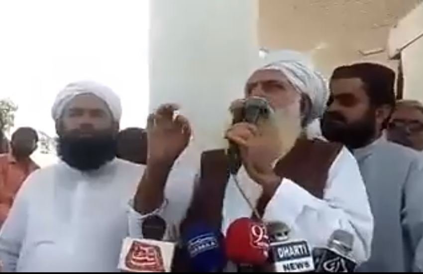मौलवी पीर जान सरहंदी ने उगला जहर। (Source: Video Screen Shot)