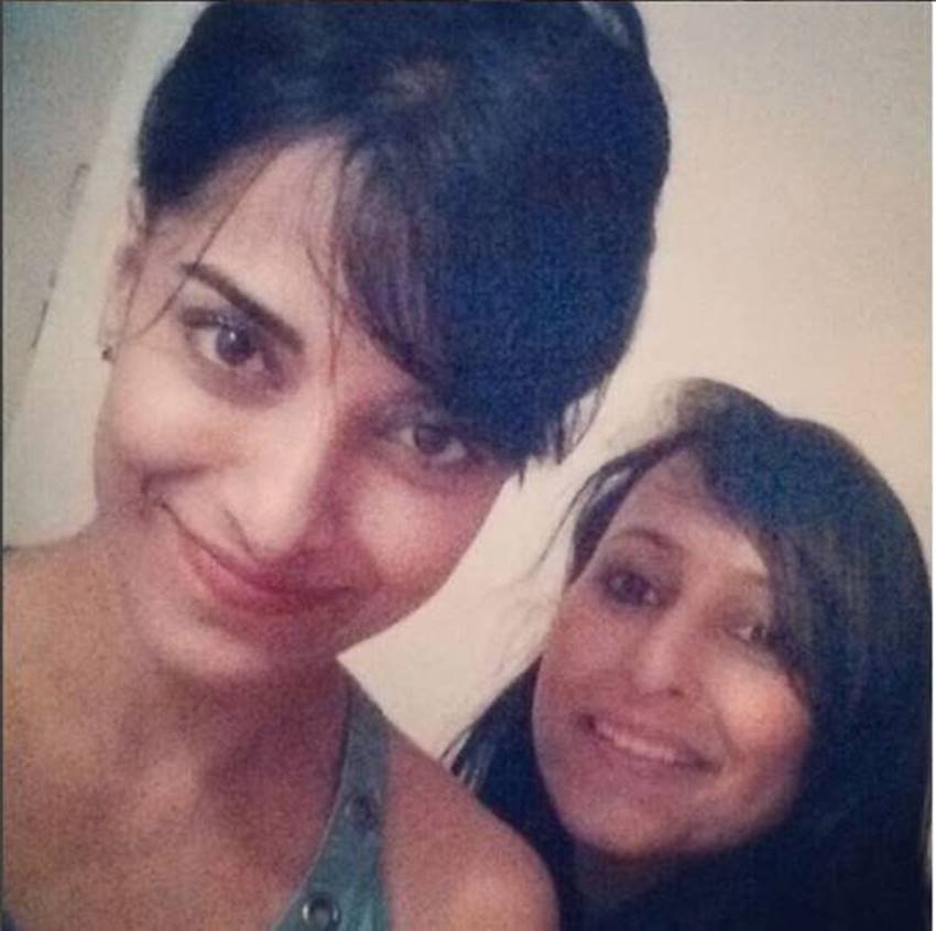 Pooja sharma, pooja sharma real life, pooja sharma style, pooja sharma looks, pooja sharma actress, actress pooja sharma, pooja sharma real life photos, stylish pooja sharma photos, colours channel pooja sharma, mahakali actress pooja sharma