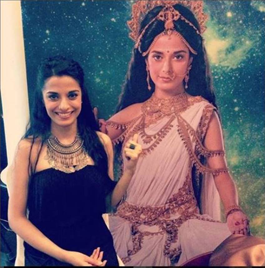 Pooja sharma, pooja sharma real life, pooja sharma style, pooja sharma looks, pooja sharma actress, actress pooja sharma, pooja sharma real life photos, stylish pooja sharma photos, colours channel pooja sharma, mahakali actress pooja sharma