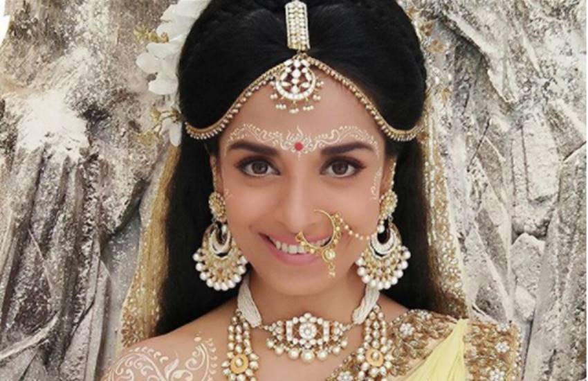 Pooja sharma, pooja sharma real life, pooja sharma style, pooja sharma looks, pooja sharma actress, actress pooja sharma, pooja sharma real life photos, stylish pooja sharma photos, colours channel pooja sharma, mahakali actress pooja sharma