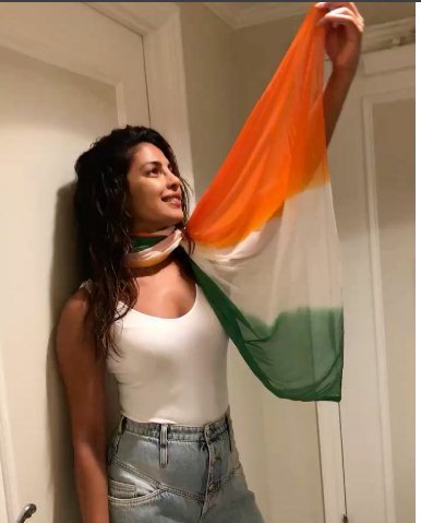 amitabh bachchan,Shah Rukh Khan,Independence Day, "Arjun Kapoor, Parineeti Chopra, Disha Patani, Neha Sharma, Nargis Fakhri, Sunil Grover, Bollywood