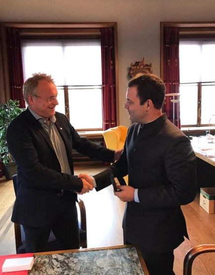 Rahul Gandhi, Rahul Gandhi in norway, Rahul Gandhi latest pic, Rahul Gandhi viral pic, Rahul Gandhi kurta pajama, Rahul Gandhi trolled, Yngve Slyngstad, NBIM, trending