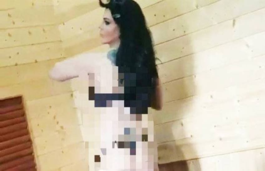 top controversy of bollywood, biggest controversies in bollywood, latest bollywood controversies, radhika apte controversy, radhika apte selfie, radhika apte selfie controversy, kareena kapoor controversy, kareena kapoor love jihad controversy