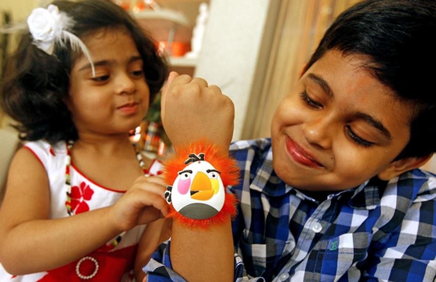 Raksha Bandhan, Raksha Bandhan 2017, Raksha Bandhan Puja Vidhi, Raksha Bandhan 2017 Puja Vidhi, रक्षाबंधन पूजा विधि, रक्षाबंधन, Raksha Bandhan Puja