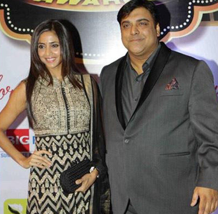 Anupam kher kirron kher, parmeet sethi archana puran singh, mihir mishra manini mishra , mayank anand with shraddha nigam, arijit singh with koel, ashutosh rana renuka, rd burman asha bhosle, Ram Kapoor and Gautami Kapoor, TV Celebs Who Married Divorced Women,