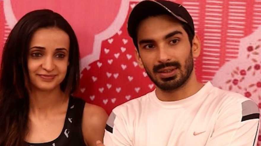 karan patel ankita bhargav, suyyash rai kishwer merchant, krushna abhishek kashmira shah, arjun punj gurdeep kohli, bakhiyar irani tanaz irani, Vivian Dsena, vahbiz dorabjee,, gurmeet choudhary with debina, karanvir bohra with tj sadhu, jai bhanushali mahi vij, mohit sahgal with sayani gupta Television Actors Who Are Younger Than Their Wives