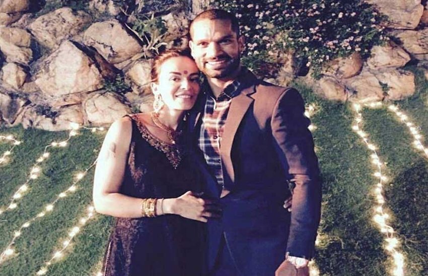 पत्नी आयशा के साथ ओपनर शिखर धवन। 