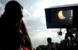 Surya Grahan, Surya Grahan 2017, Surya Grahan Date, Surya Grahan Time, Solar Eclipse 2017, Solar Eclipse 2017 India, Surya Grahan Time 2017, Surya Grahan 2017 Date, Surya Grahan 2017 Date and Time