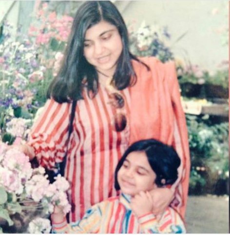 Syesha Kapoor, Alka Yagnik daughter Syesha Kapoor, Syesha Kapoor hot Photos, Syesha Kapoor Photos, Syesha Kapoor Instagram, Syesha Kapoor images