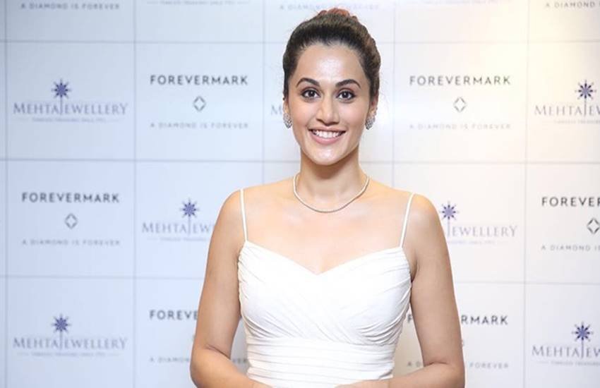 bollywood, bollywood celebrities, sexually assaulted bollywood star, sexually assaulted bollywood celebrities, rape victim bollywood star, taapsee pannu sexually assaulted, akshay kumar