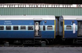 Maulvi, Three Maulvi, Three Maulvi Beaten, Attackers, Baghpat, Unknown Attackers, Beaten by Unknown Attackers, Beaten in Train, Maulvi Beaten, Maulvi Beaten in Train, State news
