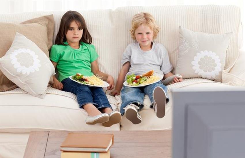 Fatness Problems, Weight Gain Problems, Watching TV problems, Watching TV Makes You Fat, How To Weight Loss, Fitness Tips, Health Tips In Hindi, Lifestyle News In Hindi, Jansatta Fatness Problems, Weight Gain Problems, Watching TV problems, Watching TV Makes You Fat, How To Weight Loss, Fitness Tips, Health Tips In Hindi, Lifestyle News In Hindi, Jansatta