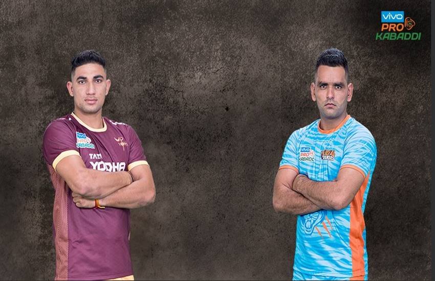 Pro Kabaddi 2017: शुरुआत से ही दोनों टीमों के बीच की जंग देखने लायक थी। (Photo Courtesy : Pro Kabaddi)
