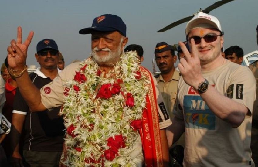Gautam, Gautam Hari Singhania, Gautam Hari Singhania Chairman & Managing Director, Gautam Singhania, Raymond, Raymond suitings, Vijaypat Singhania, Dr Vijaypat Singhania, JK House, Malabar Hill, Pashmina Holdings and Raymond Ltd, Hindi news, mumbai news, Jansatta