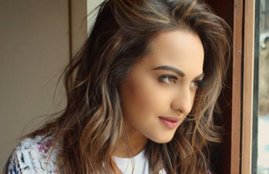 sonakshi sinha, om shanti om reality show, baba ramdev, tv show, reali ty show, sonakshi sinha on tv screen, bollywood news television news, sonakshi sinha, om shanti om reality show, baba ramdev, tv show, reali ty show, sonakshi sinha on tv screen, bollywood news television news, entertainment news, bollywood news, entertainment news in hindi, bollywood updates