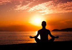 नियमित करें ये आसन तो आवाज हो जाएगी सुरीली