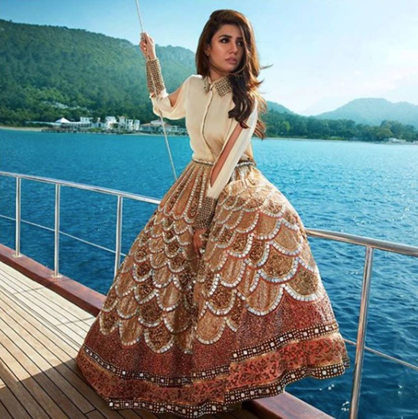 Mahira Khan, photo shoot of mahira khan, mahira khan in long skirt, mahira photoshoot in lehanga, mahira win lahanga on a beach, see HD pictures of Mahira Khan, Mahira Khan, photo shoot of mahira khan, mahira khan in long skirt, mahira photoshoot in lehanga, mahira win lahanga on a beach, see HD pictures of Mahira Khan, bollywood news, bollywood updates, bollywood updates in hindi, bollywood updates in hindi, bollywood news in hindi