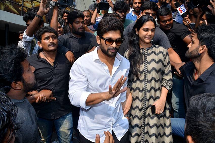 Allu Arjun, Allu Arjun Facts, Allu Arjun Unknown Facts, Allu Arjun Biograpgy, Allu Arjun Pics, Allu Arjun New Pics, Allu Arjun HD Pics, Allu Arjun Wallpaper, Allu Arjun Photoshoot, Allu Arjun Hot Pics, Allu Arjun Sexy Pics, Allu Arjun Films, Allu Arjun Parents, Allu Arjun Wife, Allu Arjun Marriage, Allu Arjun Children, Allu Arjun Photos, Photo Gallery, Jansatta