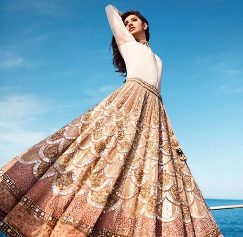 Mahira Khan, photo shoot of mahira khan, mahira khan in long skirt, mahira photoshoot in lehanga, mahira win lahanga on a beach, see HD pictures of Mahira Khan, Mahira Khan, photo shoot of mahira khan, mahira khan in long skirt, mahira photoshoot in lehanga, mahira win lahanga on a beach, see HD pictures of Mahira Khan, bollywood news, bollywood updates, bollywood updates in hindi, bollywood updates in hindi, bollywood news in hindi