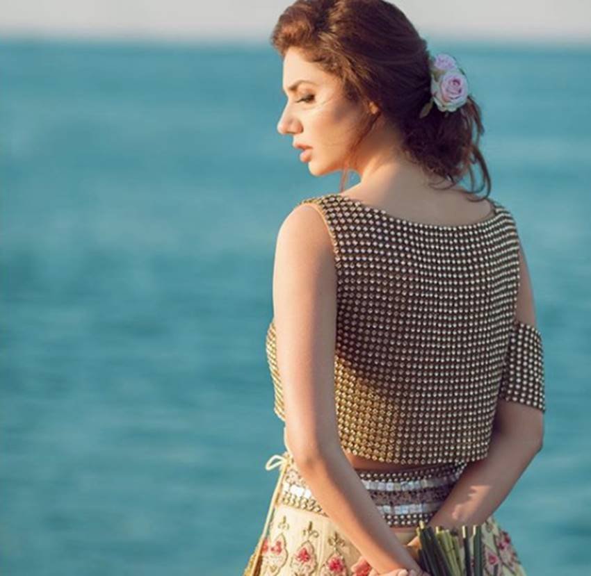 Mahira Khan, photo shoot of mahira khan, mahira khan in long skirt, mahira photoshoot in lehanga, mahira win lahanga on a beach, see HD pictures of Mahira Khan, Mahira Khan, photo shoot of mahira khan, mahira khan in long skirt, mahira photoshoot in lehanga, mahira win lahanga on a beach, see HD pictures of Mahira Khan, bollywood news, bollywood updates, bollywood updates in hindi, bollywood updates in hindi, bollywood news in hindi