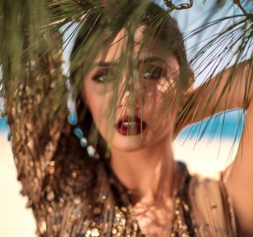 Mahira Khan, photo shoot of mahira khan, mahira khan in long skirt, mahira photoshoot in lehanga, mahira win lahanga on a beach, see HD pictures of Mahira Khan, Mahira Khan, photo shoot of mahira khan, mahira khan in long skirt, mahira photoshoot in lehanga, mahira win lahanga on a beach, see HD pictures of Mahira Khan, bollywood news, bollywood updates, bollywood updates in hindi, bollywood updates in hindi, bollywood news in hindi