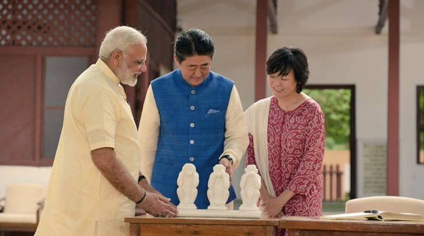Akie Abe, Japan Prime Minister Wife, Japan Prime Minister Shinzo Abe Wife Akie Abe, Shinzo Abe Wife Akie Abe, Akie Abe in India, Akie Abe India Visit, Akie Abe Facts, Akie Abe Unknown Facts, Akie Abe Pics, Akie Abe Instagram Pics, Photo Gallery, Jansatta