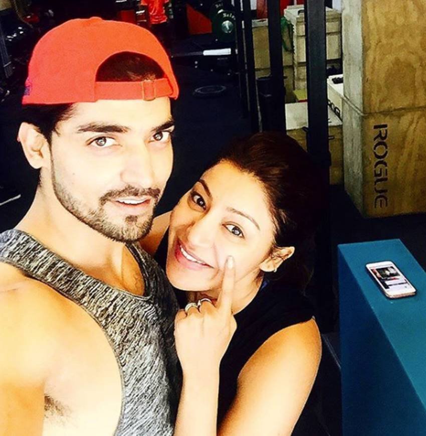 Gurmeet Choudhary, Debina Bonnerjee, gurmeet debina enjoying holiday, gurmeet debina in goa, see pictures of Gurmeet Choudhary, Gurmeet Choudhary, Debina Bonnerjee, gurmeet debina enjoying holiday, gurmeet debina in goa, see pictures of Gurmeet Choudhary, bollywood news, entertainment news bollywood updates, bollywood updates in hindi, bollywood news, entertainment news bollywood updates, bollywood updates in hindi